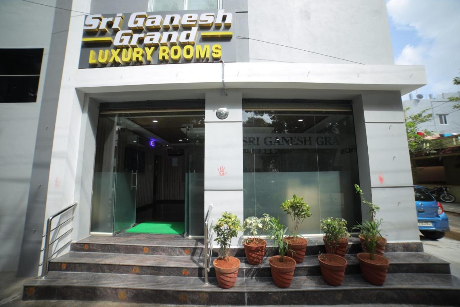 Sri Ganesh Grand Hotell Tirupati Exteriör bild
