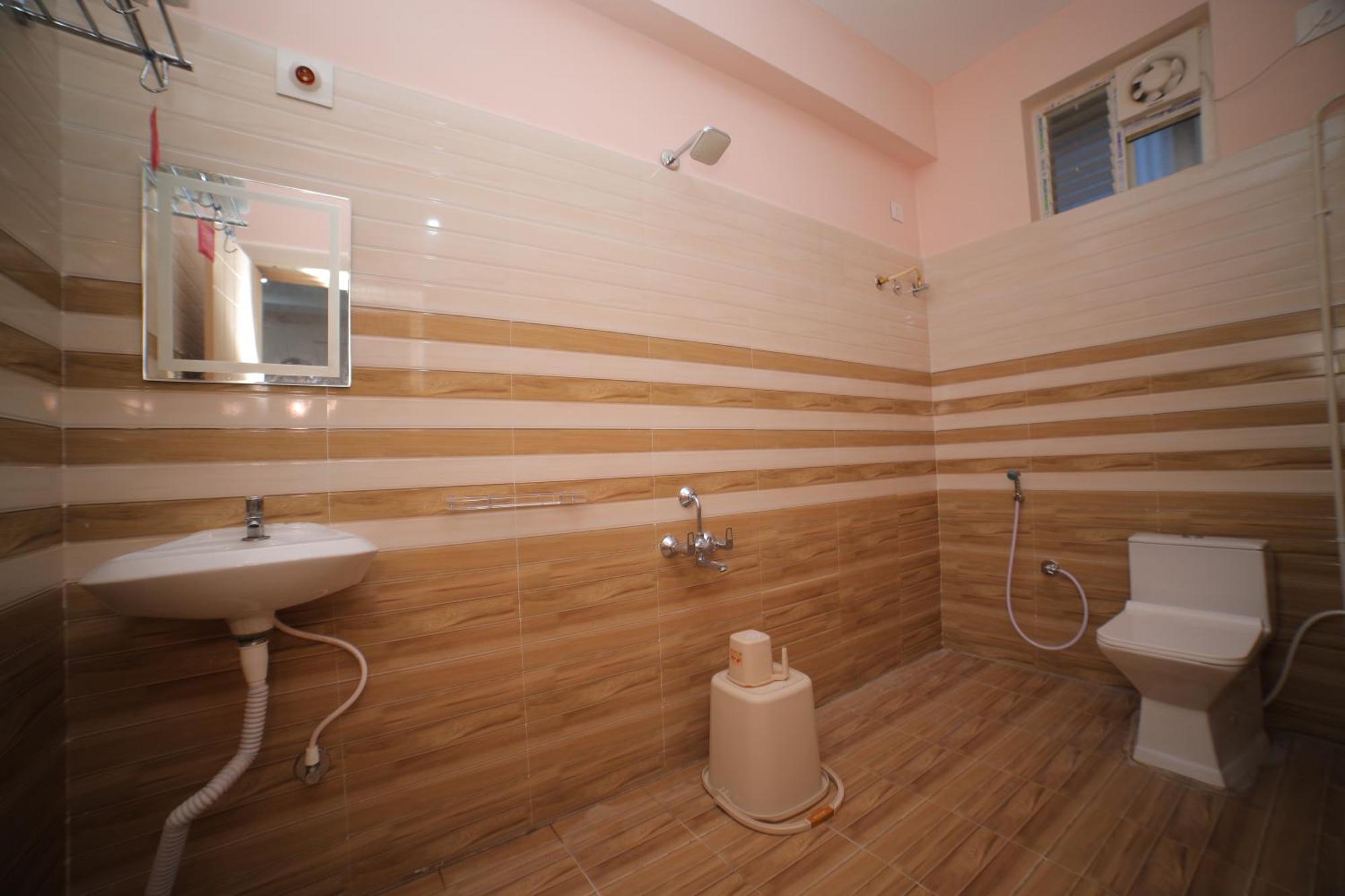 Sri Ganesh Grand Hotell Tirupati Exteriör bild